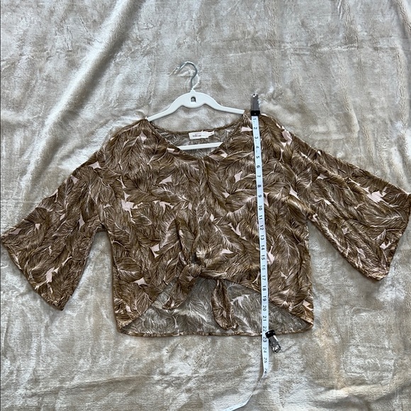 Millibon Brown Sequin Boxy Crop Blouse - Picture 3 of 7